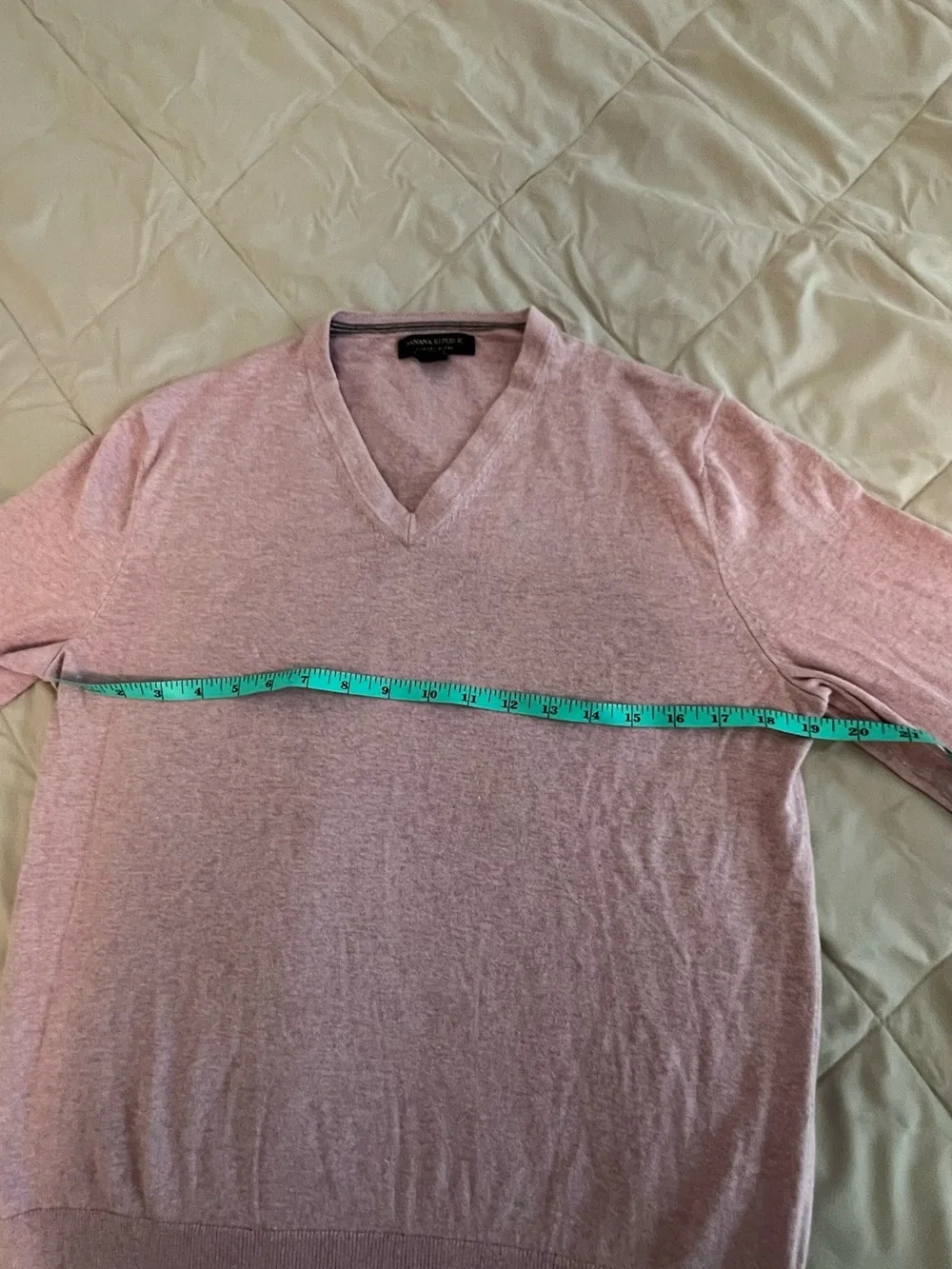Banana Republic Luxury Blend V-Neck Sweater Women's Size Medium M Silk Cotton Ca